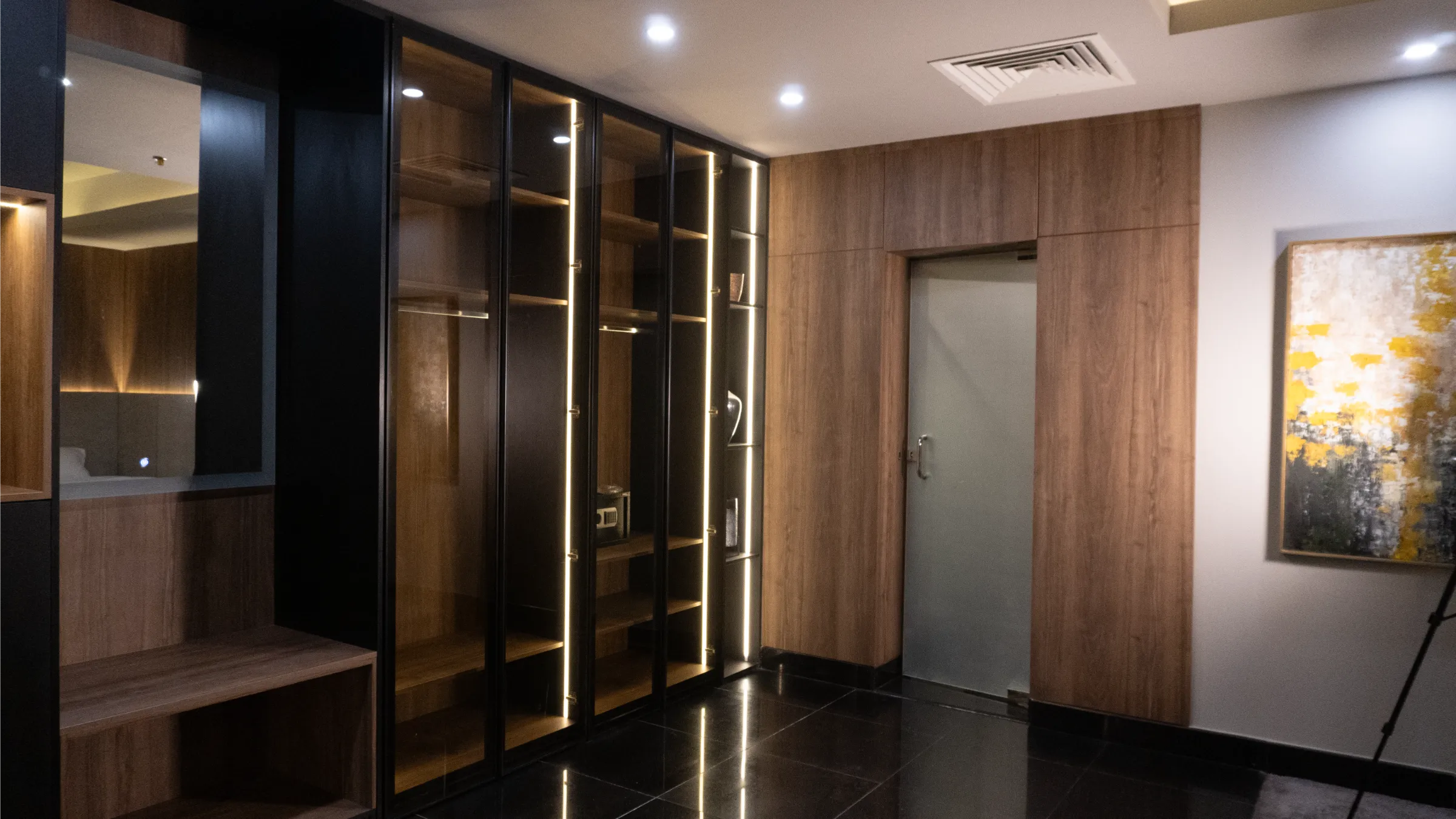 Walk-in Dressing Room