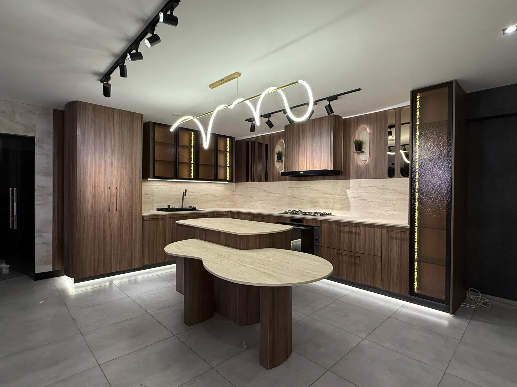 Mr. Home craftsmanship